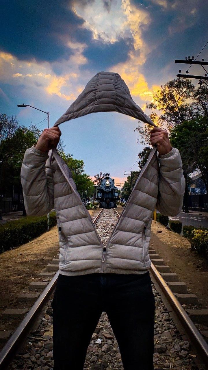 Un ejemplo de la fotomanipulación de Mao Mitra.