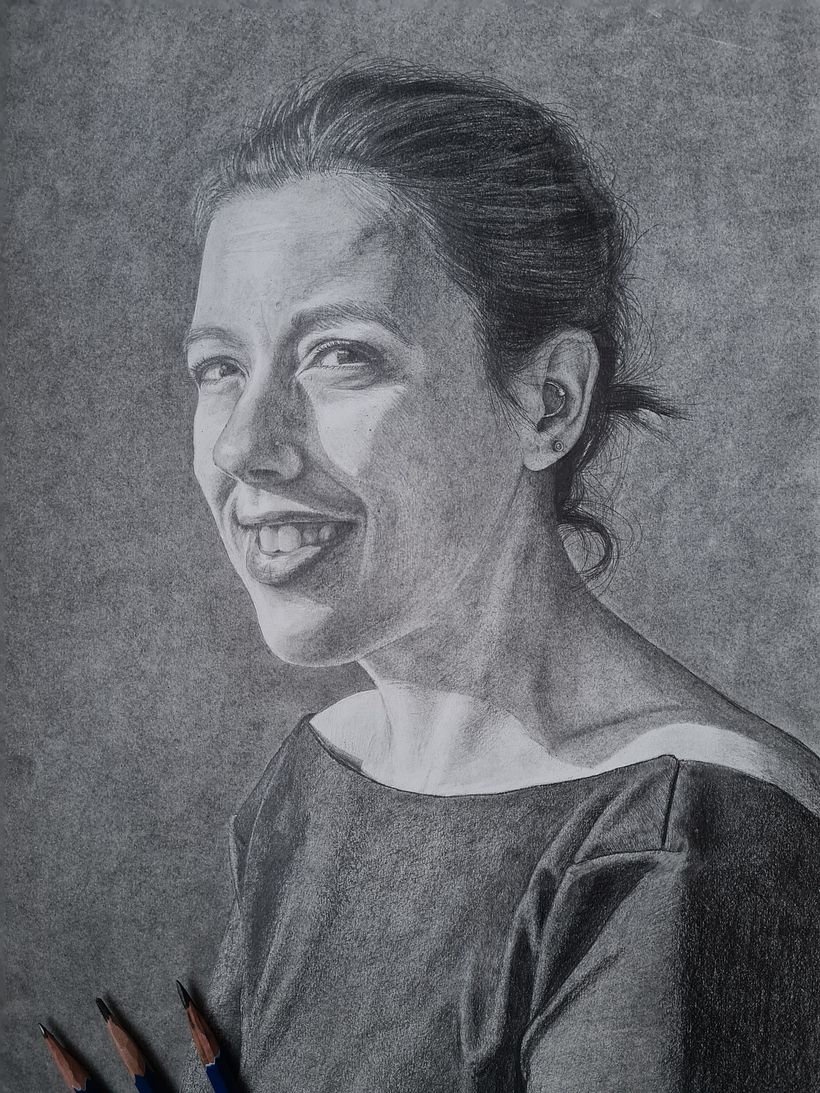 Mi Proyecto del curso: Retrato realista con lápiz de grafito 3