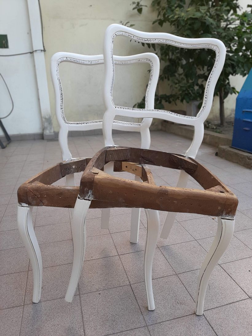 Pinté con pintura a la tiza blanca y protegí con laca
