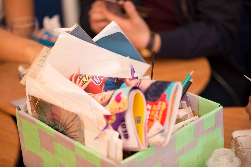 La Caja es el elemento estrella de la obra: es un archivo colectivo, tiene cartas de amor de los espectadores. 