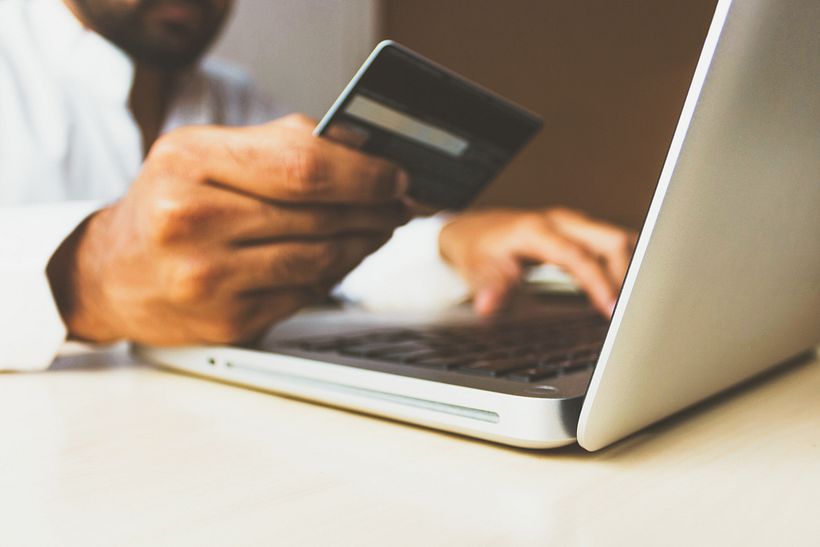 E-commerce é como chamamos qualquer transação virtual. Foto: Rupixen