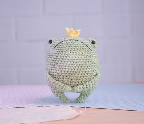 Amigurumi character, inspired by stories and fairytales. Príncipe del Crochet.
