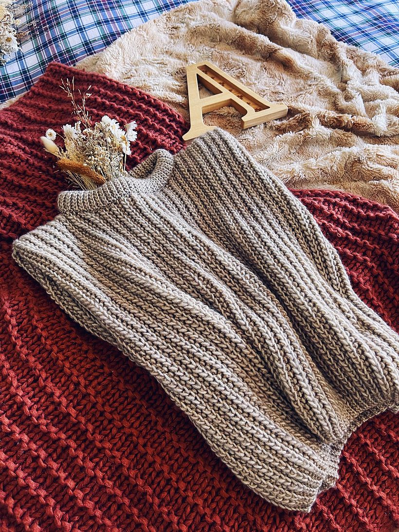 This is the Nordic vest that you can knit with the pattern provided by Ali.