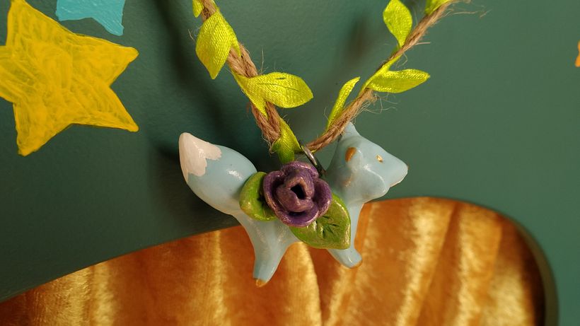 Donde hay una flor encontrarás una mariposa. 6