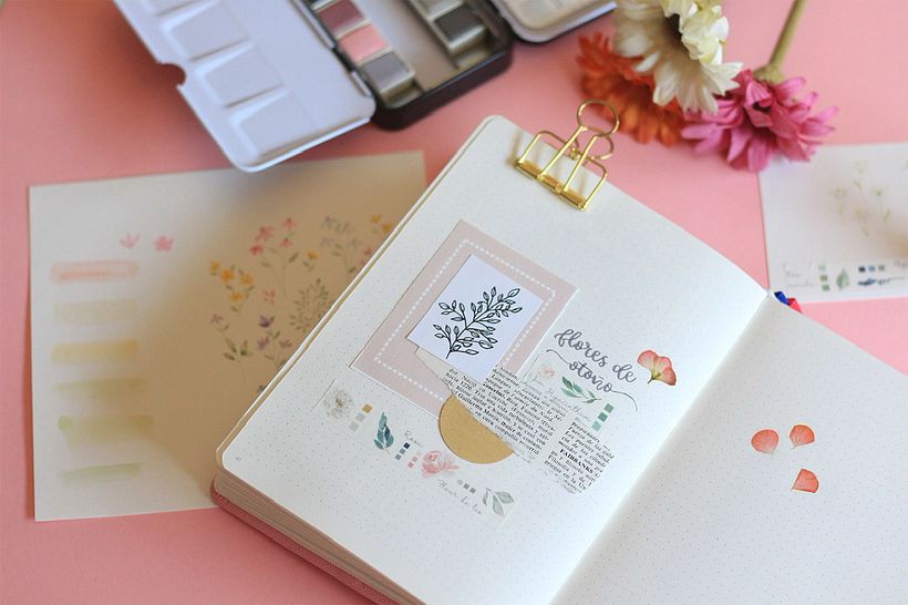 Mi art journal es una libreta pequeña donde voy reúno, cada día, cosas que me gustan y me inspiran