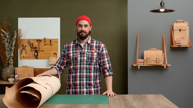 Aprende cómo cortar el cuero con Annoni Bags
