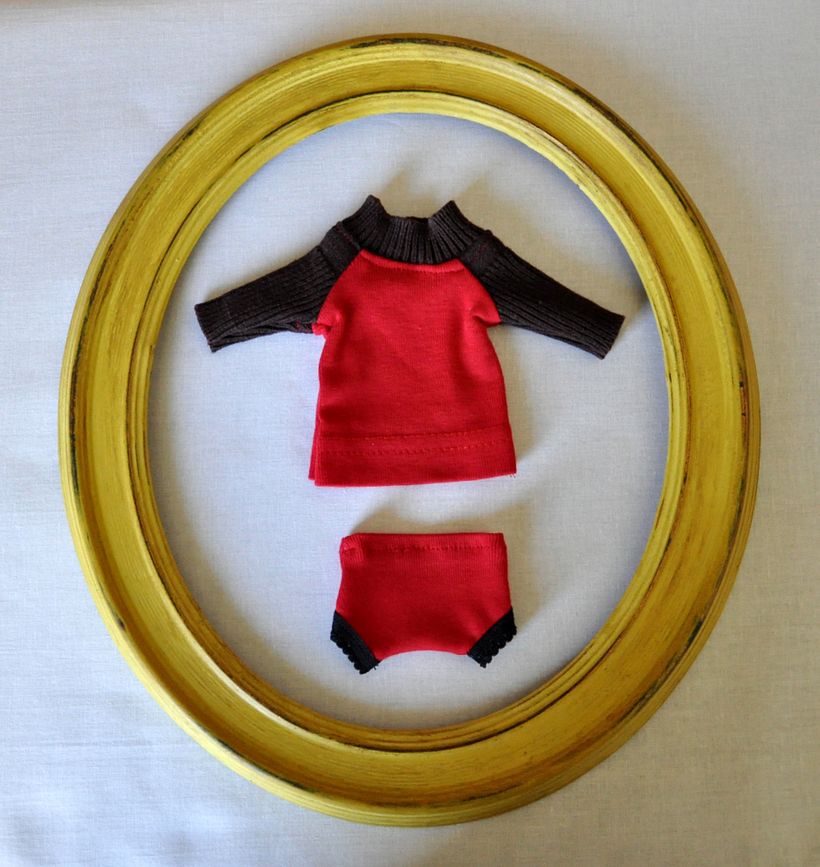 T-shirt with raglan sleeves - so easy to sew and to cute