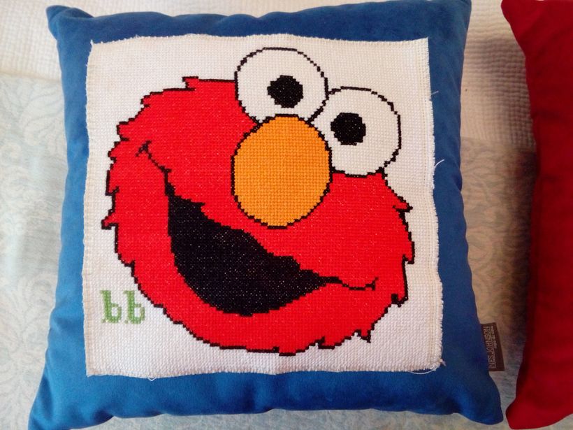 Minions y Elmo  0
