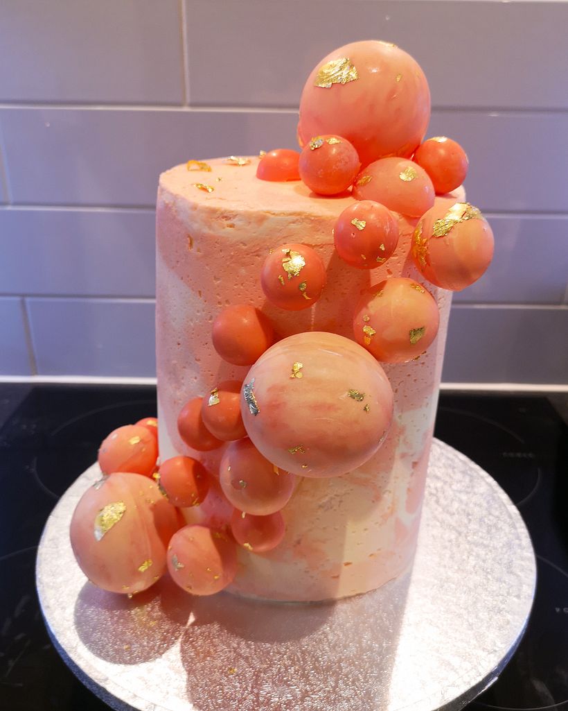 My project in Cake Design: Modern Decorating Techniques course by Danielle Chaves 0