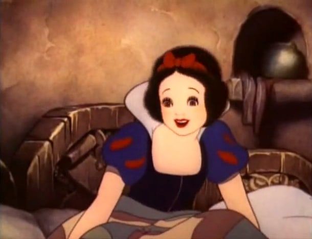 Quadro do trailer de 'Branca de Neve e os 7 Anões' (1937), o primeiro filme colorido da Disney
