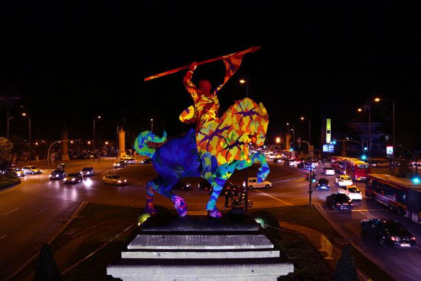 El Cid de Sevilha, protegido por Olek. Imagem cortesia da Galería Delimbo