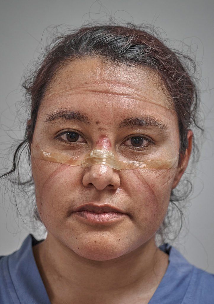 Retrato de una enfermera. Foto de Iván Macías.
