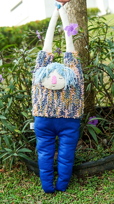 Lulú, the hugger 6