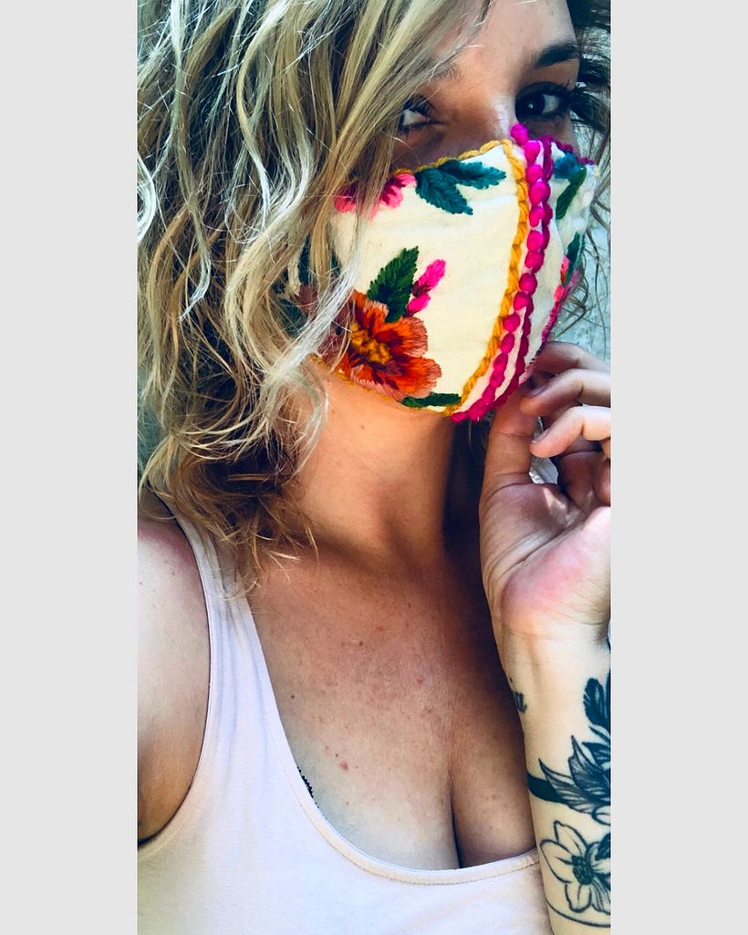 mascarillas bordadas - Arts & Crafts