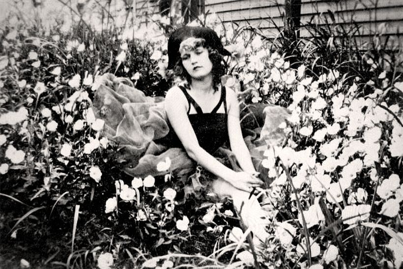 Photograph of Zelda Sayre in Montgomery, Alabama (1919).