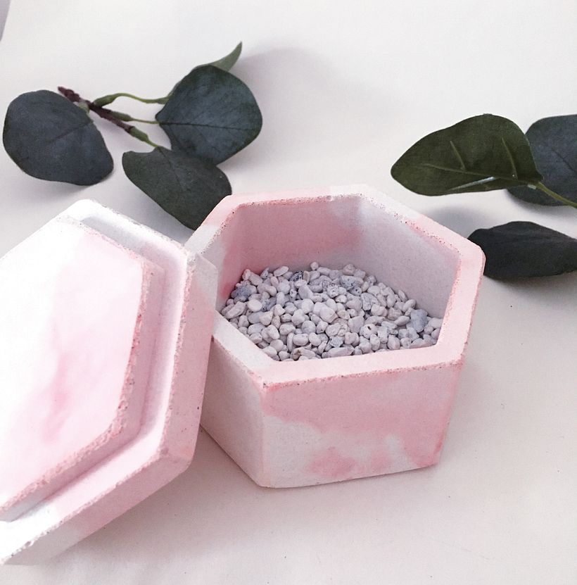 • first experiment with marble effect •