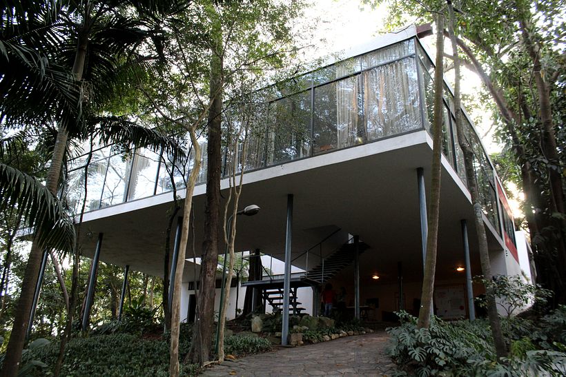 La Casa de Cristal, donde vivió la pareja. Imagen vía "Instituto Bardi".