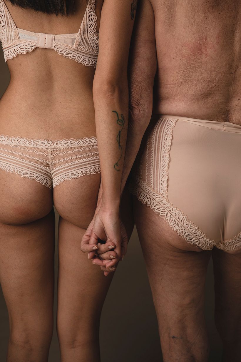 Alba Duque's book is called 'Sinécdoque'.