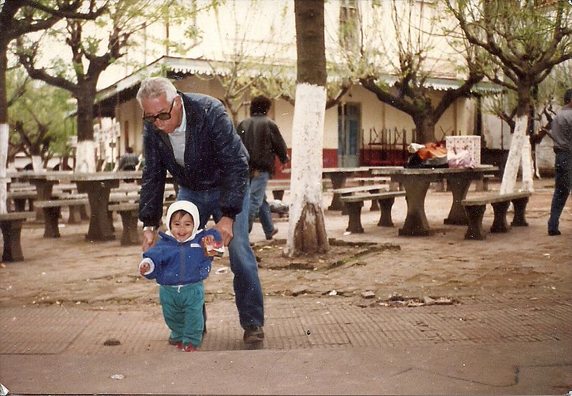 Quien te enseña a caminar...