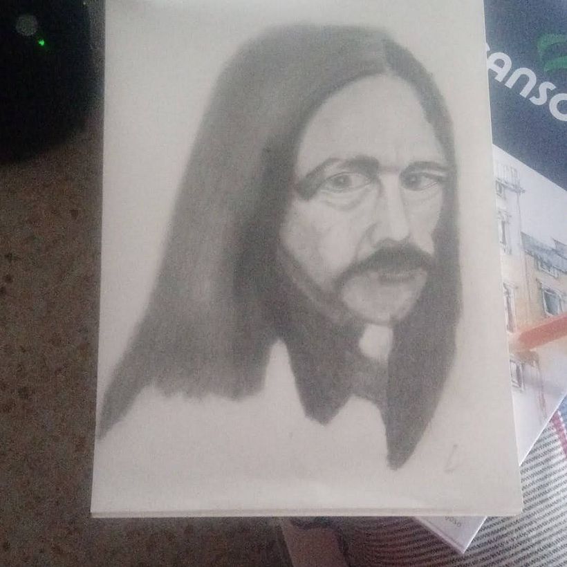 Retrato realista con lápiz de grafito 3
