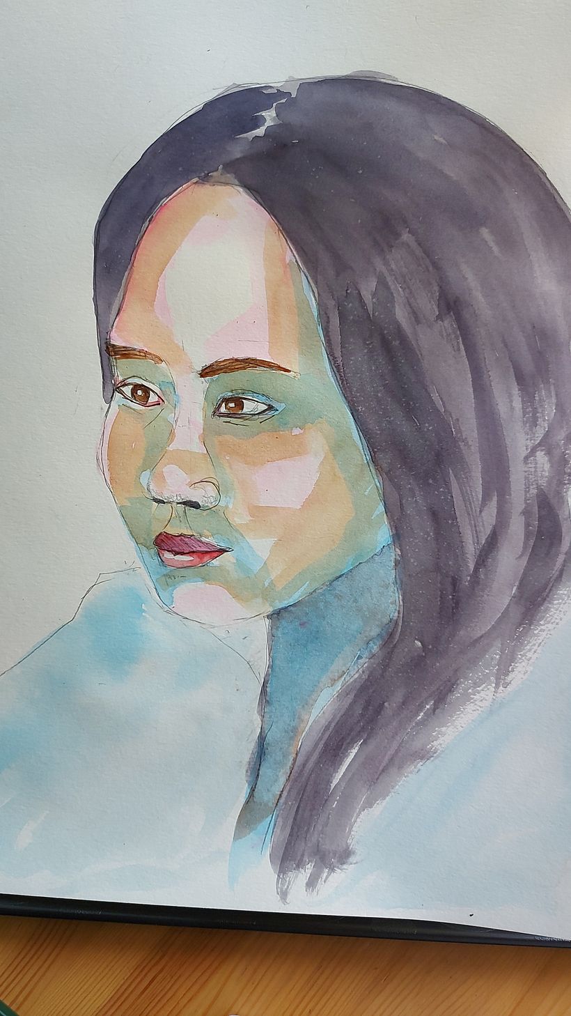 I sketched in presence my model and the proportions looks better that drawing from a photograph. I am not convinced 