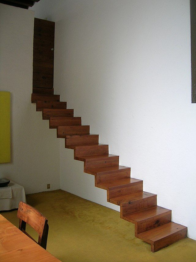 Escaleras de la Casa Estudio. 