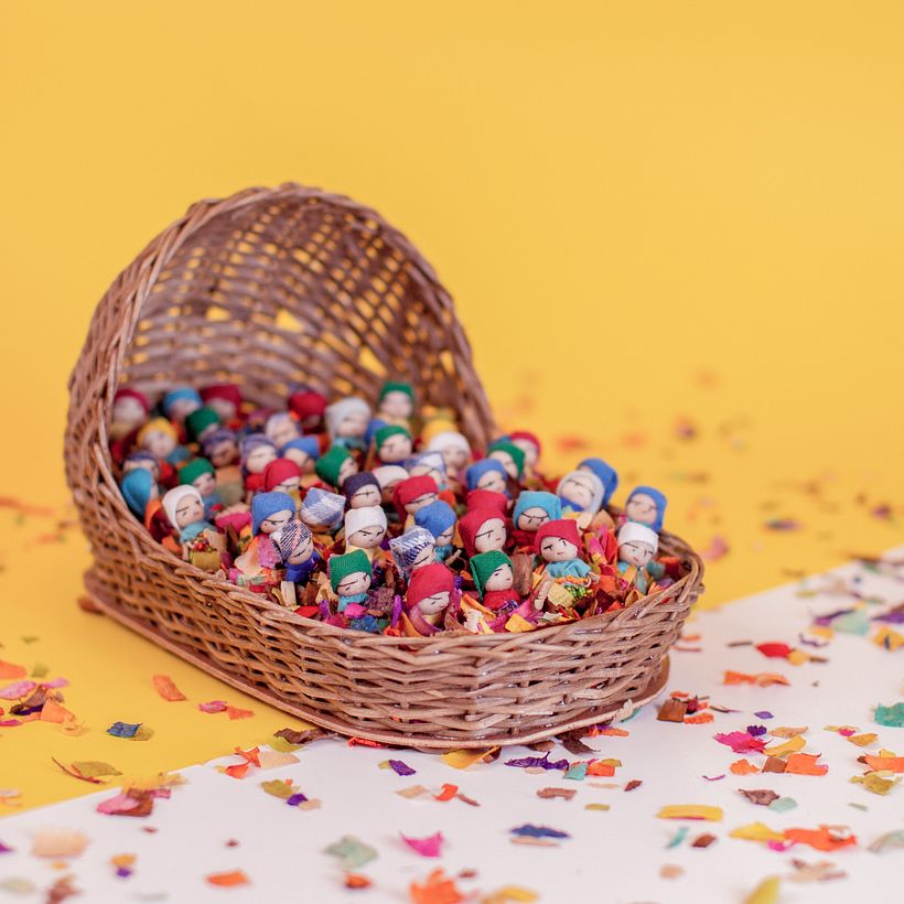 Una posibilidad de postproducción, con un forraje visual suave y apastelado para ser elocuente con la música del EP