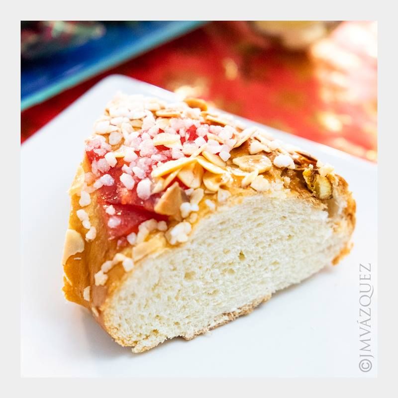 Fotografía de Roscon de Reyes, dulce típico de fiesta de Reyes Magos en España