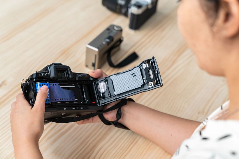 Learn how to operate an analog camera and the types of films to use