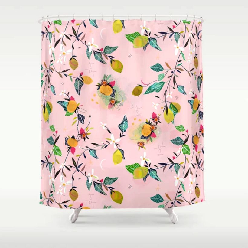 Cortina de ducha disponible en Society6/Lauinmoon