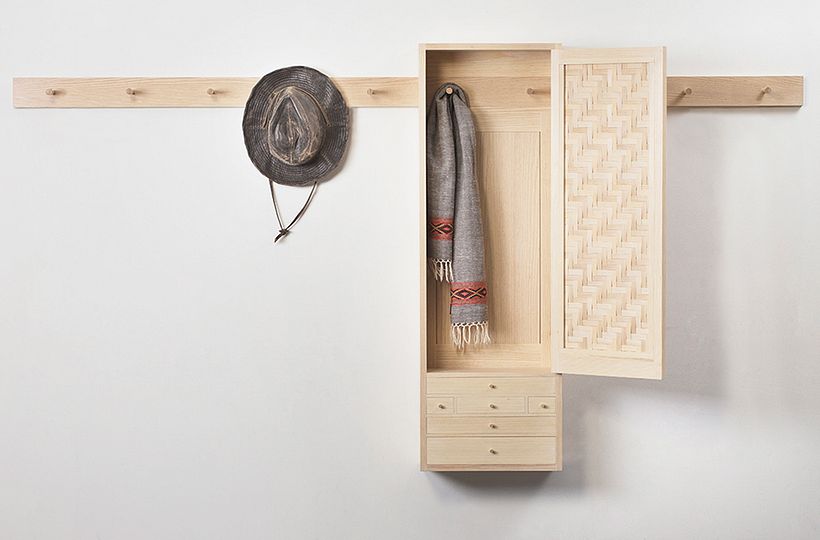 Splint Peg Cabinet 0