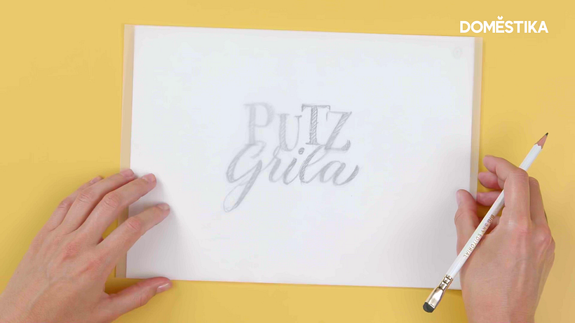Utiliza papel de calco como capa para mejorar el diseño.