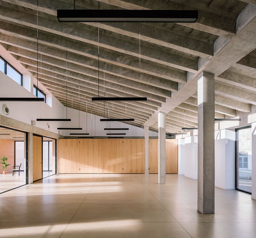 "Teleclub con colchones térmicos".  Subliminal (Miguel de Guzman + Rocío Romero).