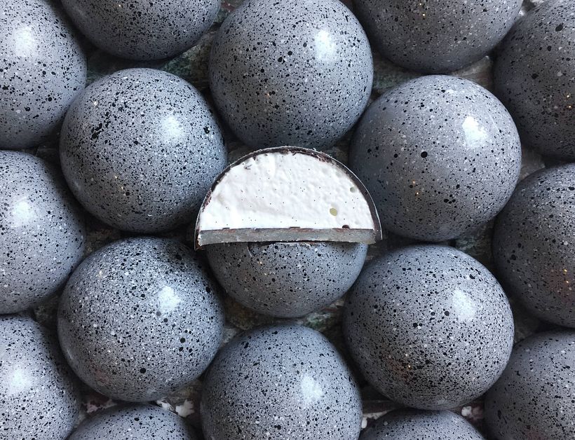 Speckled vanilla domes