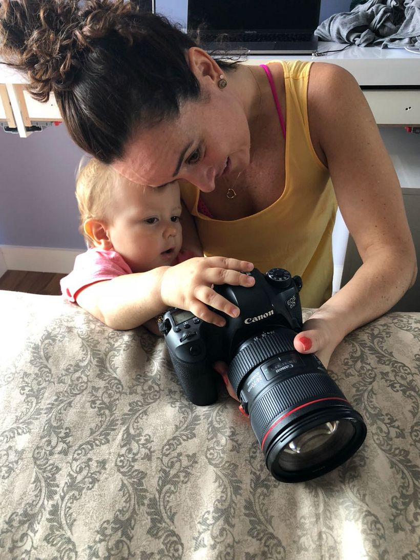 Grazi Ventura considera que es importante dejar que los niños toquen la cámara.