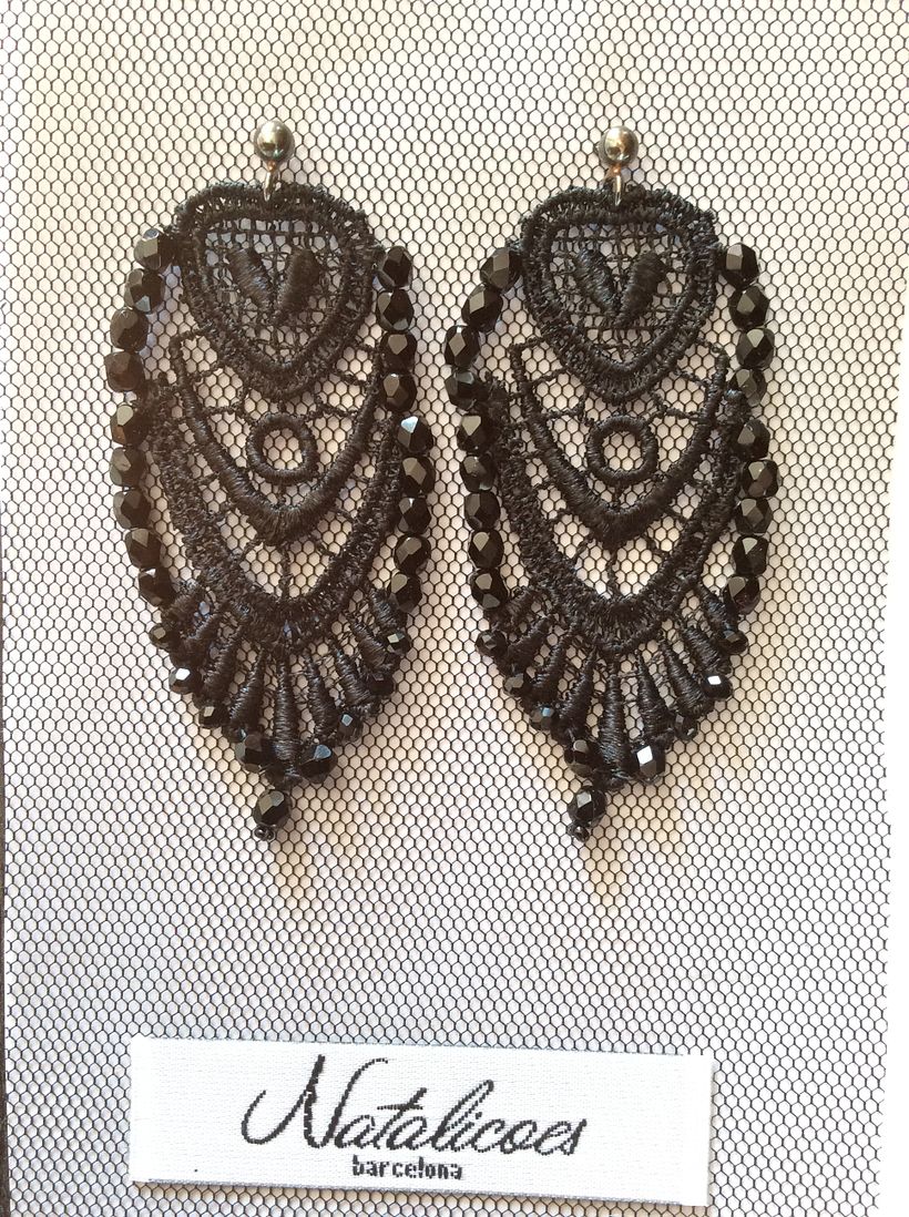 Pendientes negros