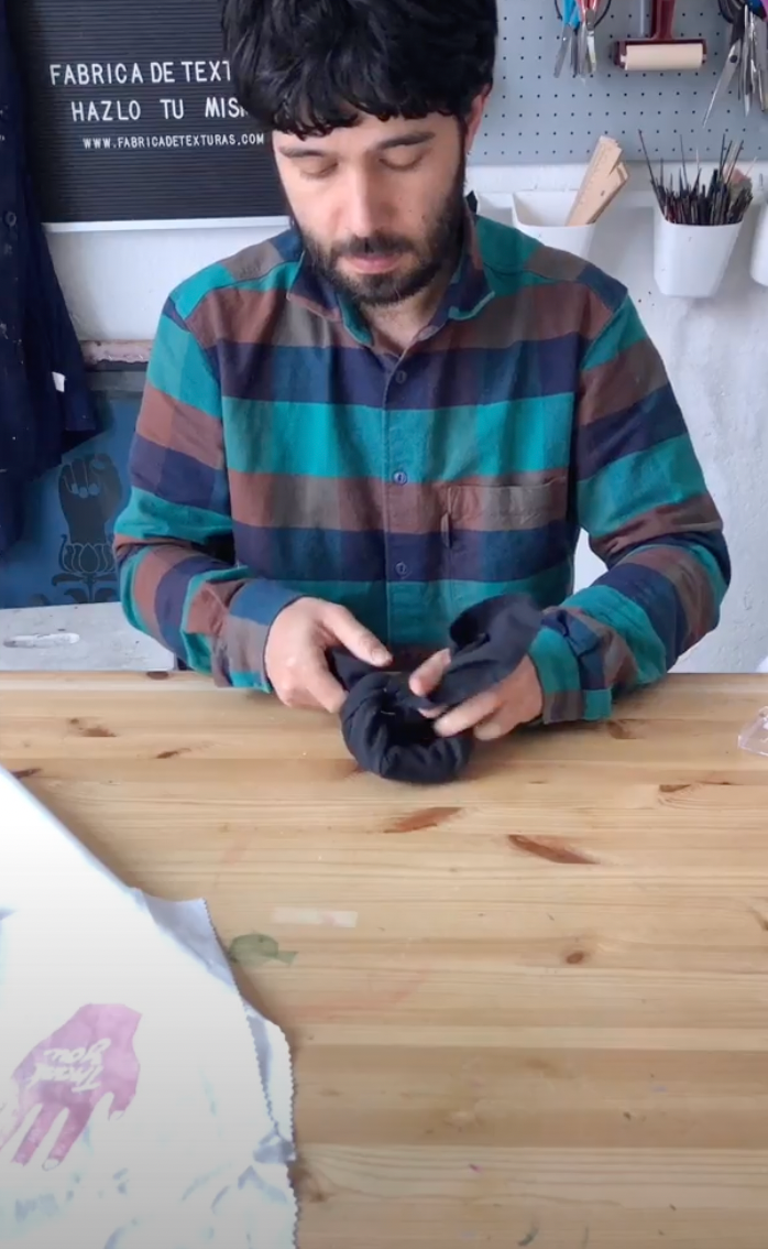 A través de esta empuñadura, podremos coger el baren.