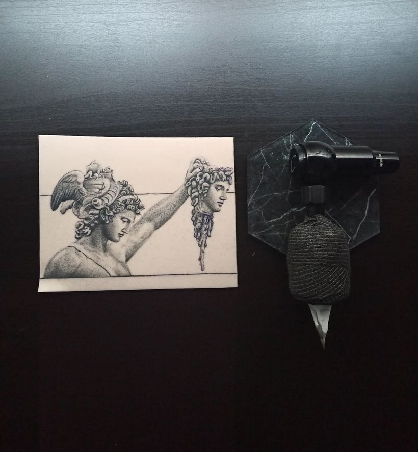 Mi Proyecto del curso: Tatuaje botánico con puntillismo 8