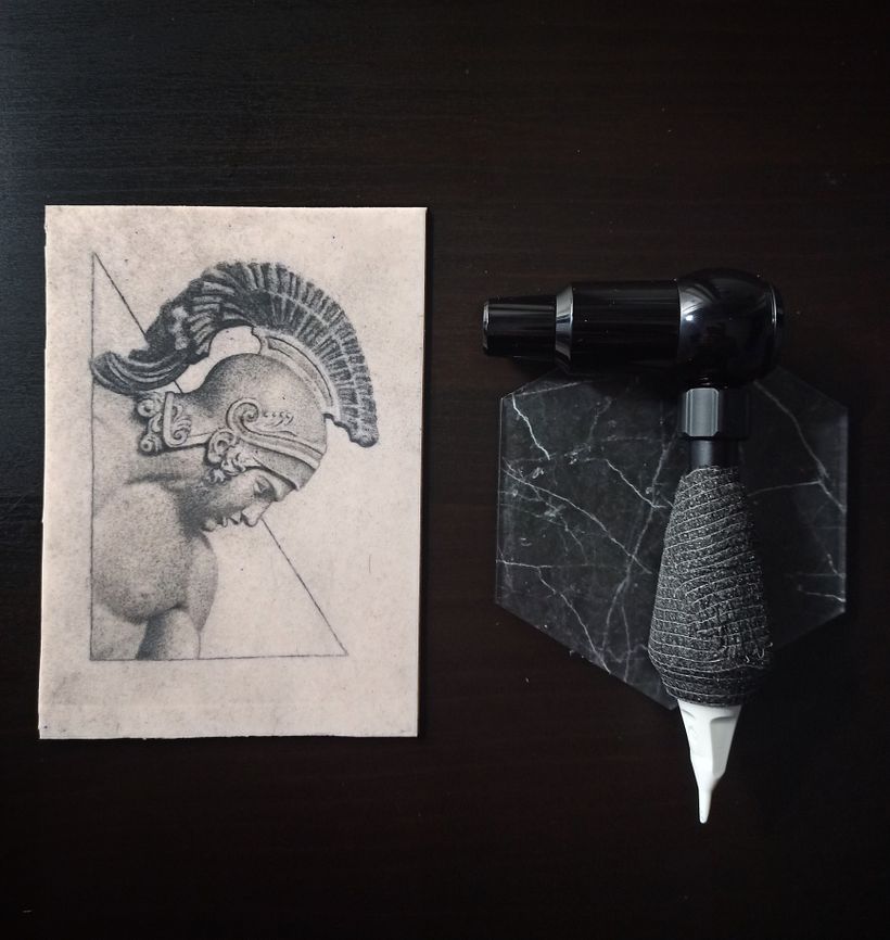 Mi Proyecto del curso: Tatuaje botánico con puntillismo 9