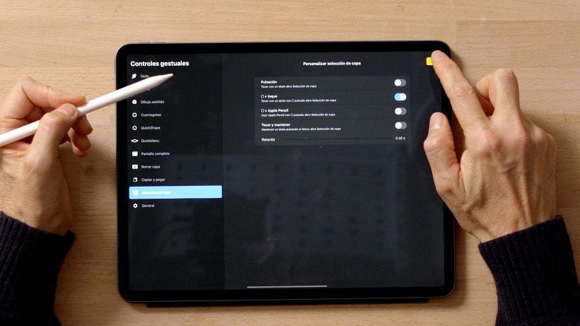 Activate Layer Selection in Gesture Controls.