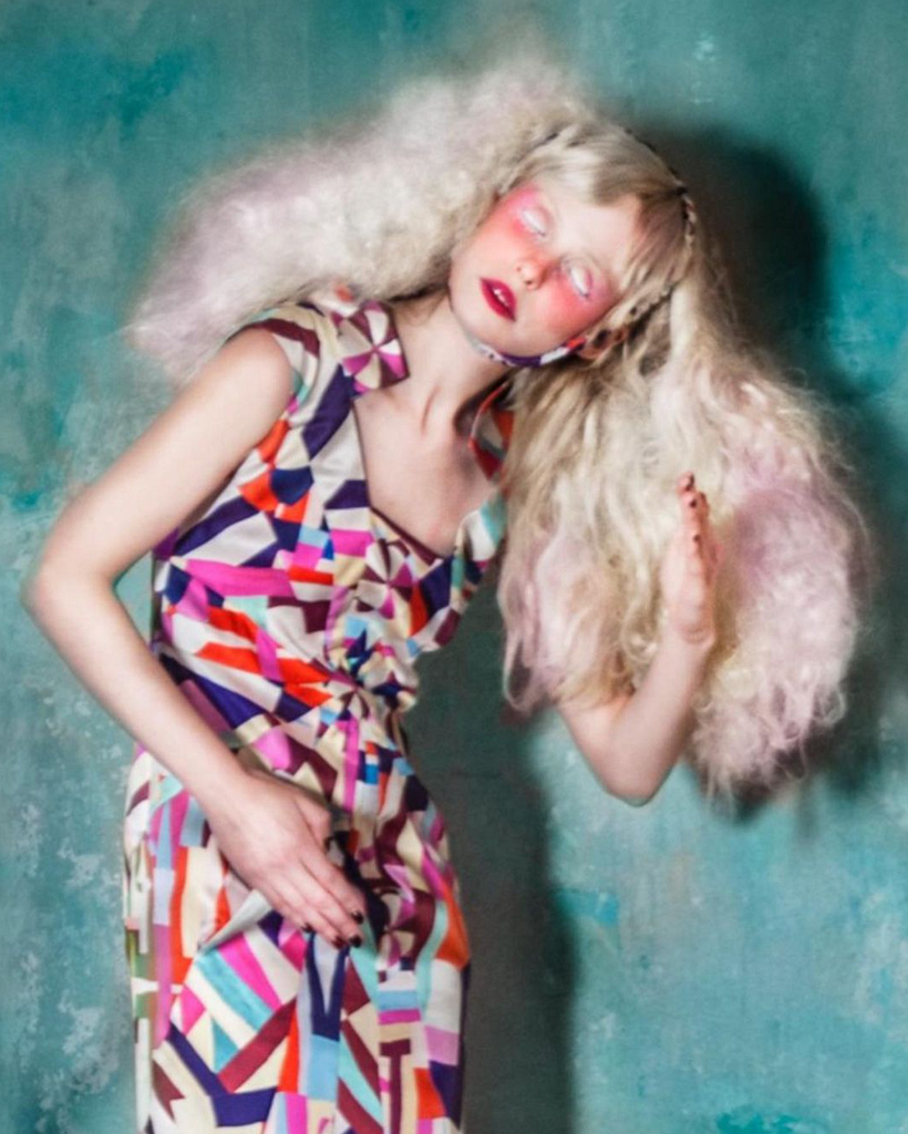 Her projects have an autobiographical feel and focus on femininity, memories, and society.