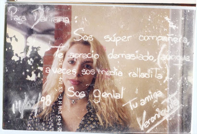 Correspondence and dedications among girlfriends are all part of this archive. Photo: Archivo de la Memoria Trans.