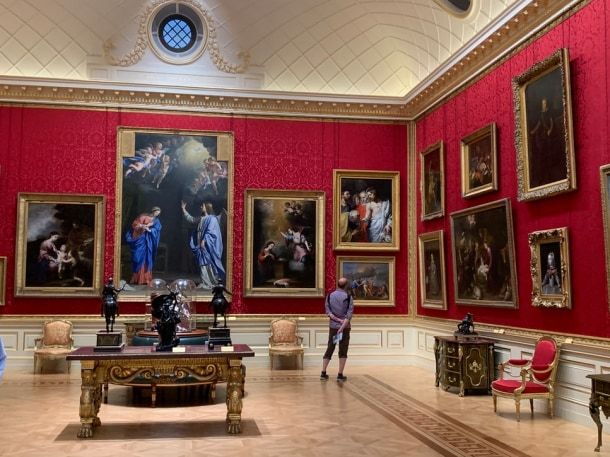 Go to the museum armed with knowledge. Photo: Unsplash.