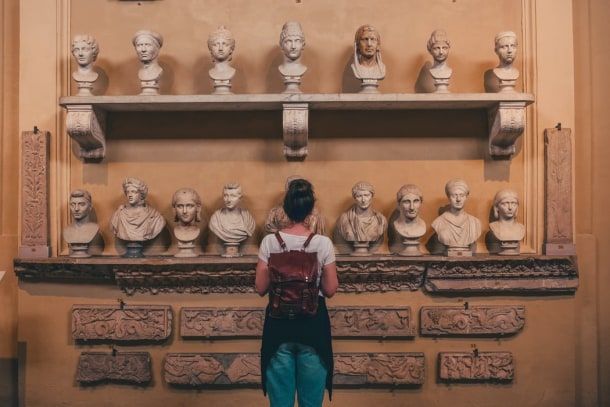 The objective of an artist or museums is that we leave the exhibition transformed by our contact with art. Photo: Unsplash.