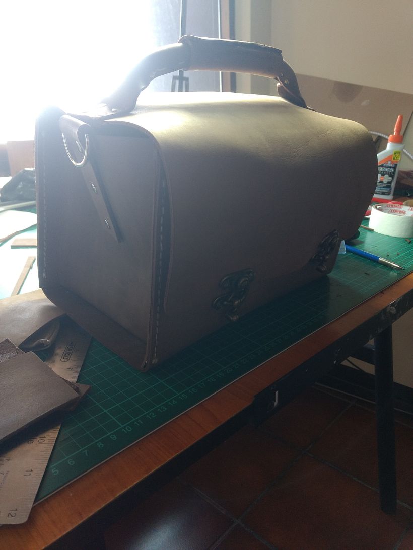 Mi Proyecto del curso: Creación de bolsos de cuero artesanales para principiantes 11