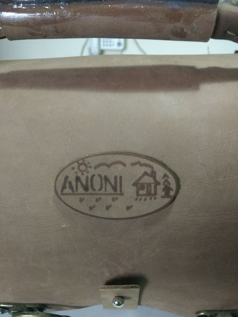 Mi Proyecto del curso: Creación de bolsos de cuero artesanales para principiantes 14