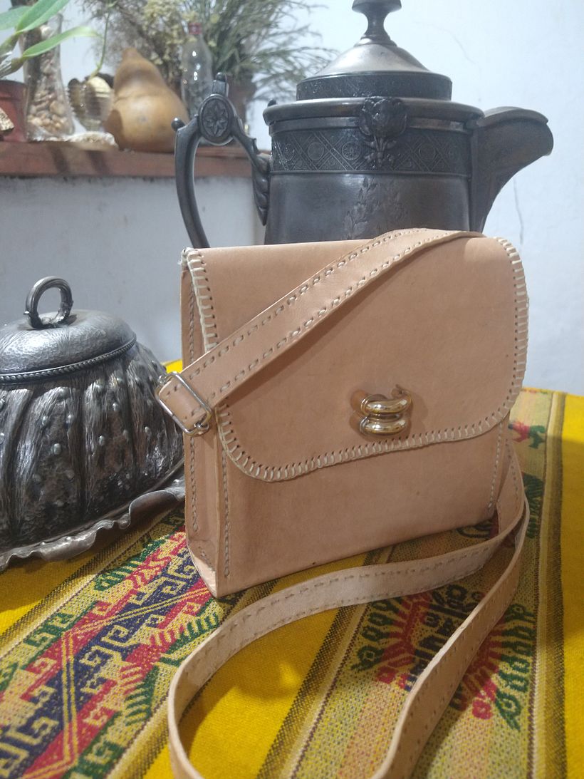 Mi Proyecto del curso: Creación de bolsos de cuero artesanales para principiantes 1