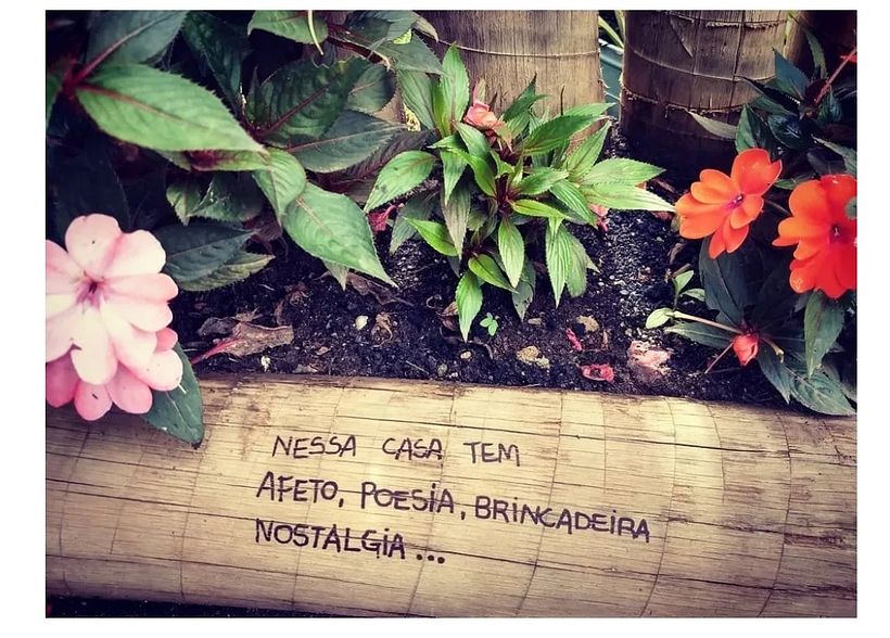 Me faltó pintar este detalle que se encuentra en el jardín de la casa