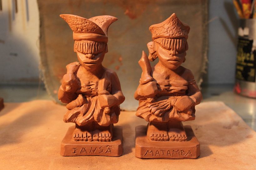 Minkisi e Orixás em cerâmica 5