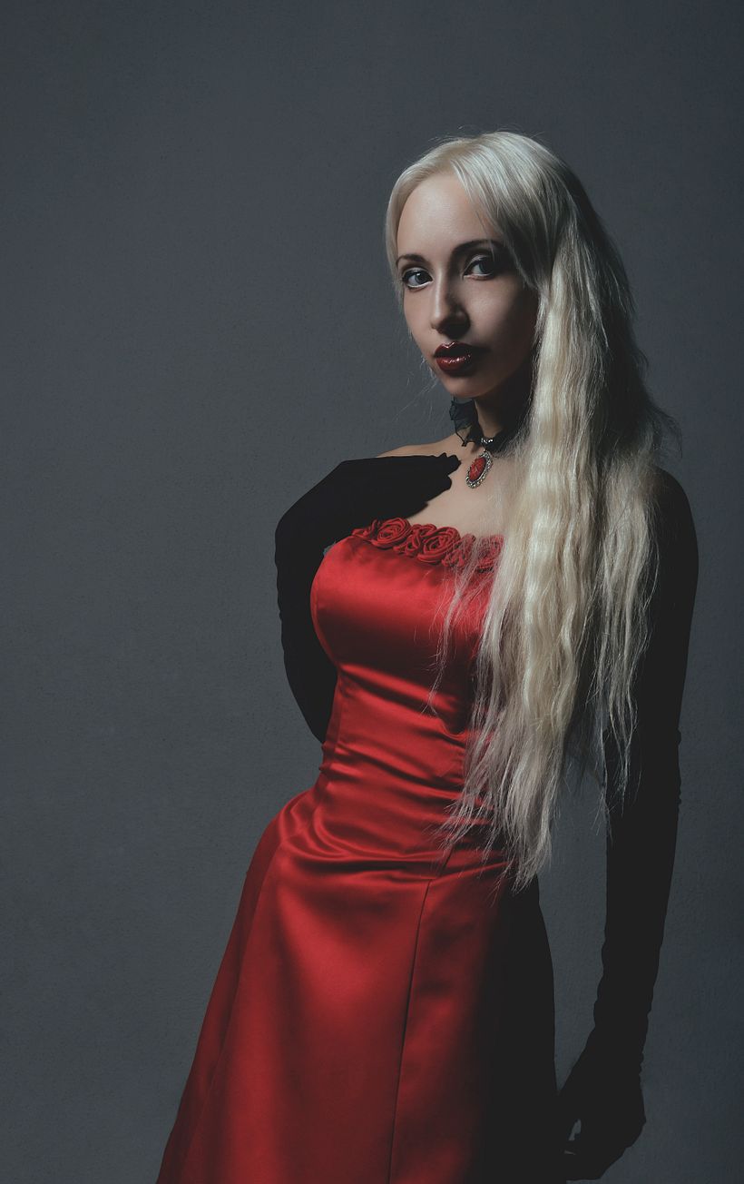 Dama Carmesí 2